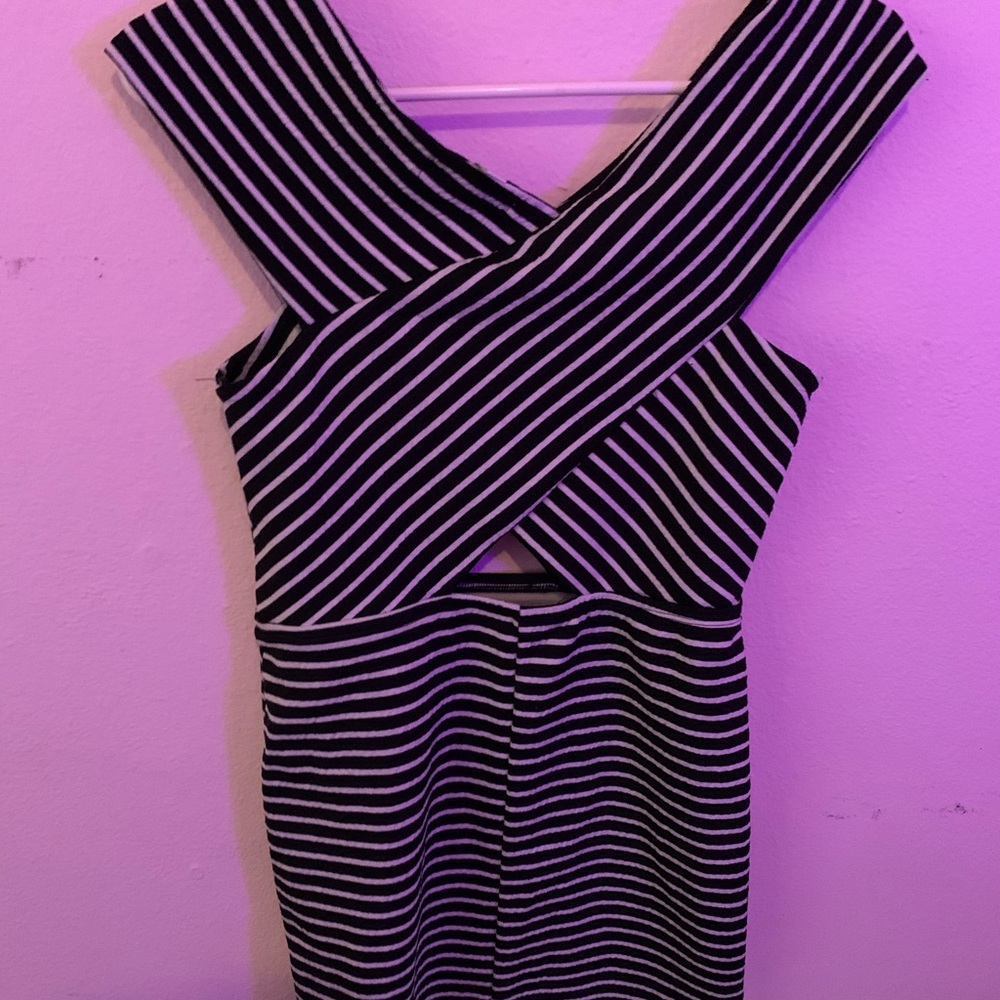 Black and white slightly off shoulder peep hole